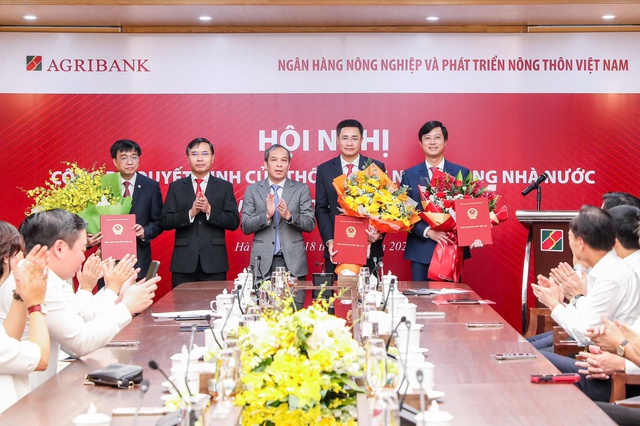 Sau VietinBank, đến lượt Agribank bổ nhiệm nhân sự cấp cao- Ảnh 1.