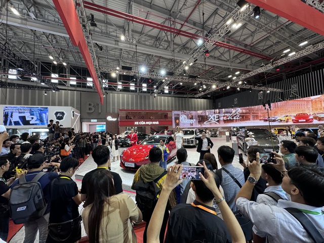 Ô tô Trung Quốc chiếm sóng triển lãm Vietnam Motor Show 2024- Ảnh 1.