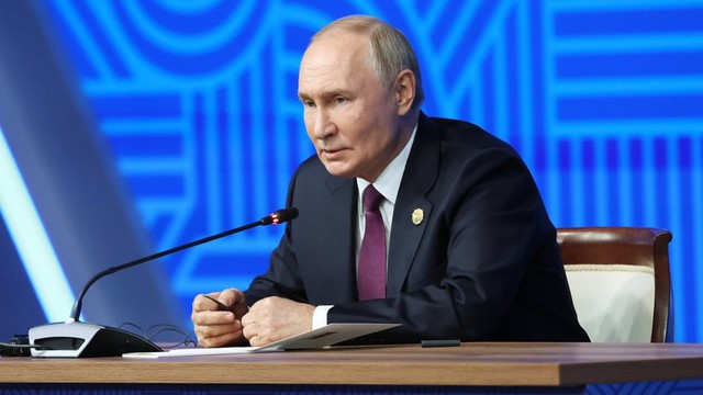 Tổng thống Nga Vladimir Putin phát biểu trong một cuộc họp báo bên lề Hội nghị thượng đỉnh BRICS lần thứ 16 tại Kazan - Nga tuần này. Ảnh: Sputnik