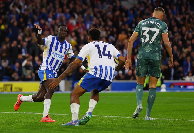 Thua ngược ngỡ ngàng, Tottenham ôm hận tại Brighton- Ảnh 4.