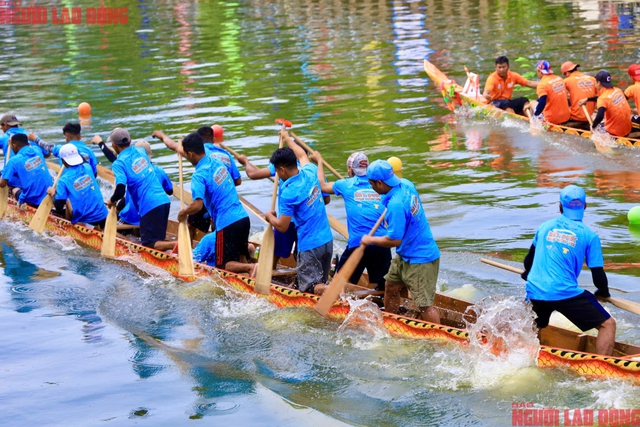 Cuối tuần 12 đội ghe ngo tranh tài nảy lửa trên kênh Nhiêu Lộc - Thị Nghè- Ảnh 4.