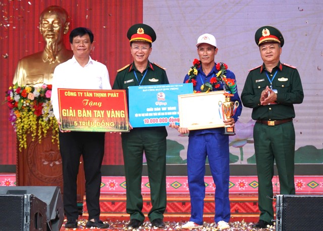 Công nhân cao su háo hức tranh danh hiệu "bàn tay vàng"- Ảnh 4.