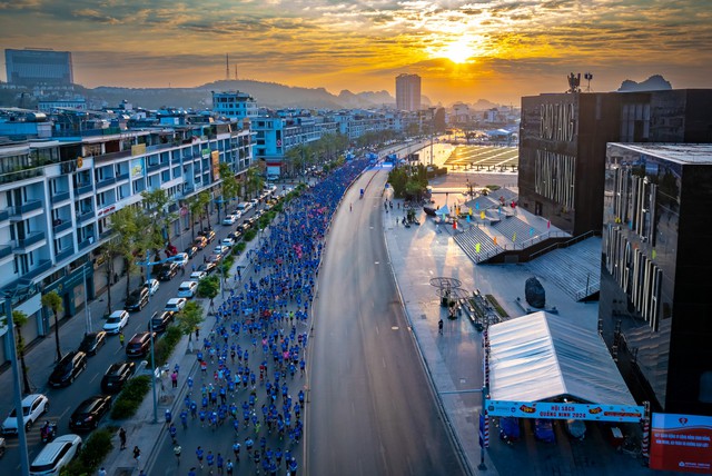 Hồng Lệ, Nguyên Thanh vô địch nữ, nam Giải chạy Marathon Quốc Tế Di sản Hạ Long 2024- Ảnh 22.