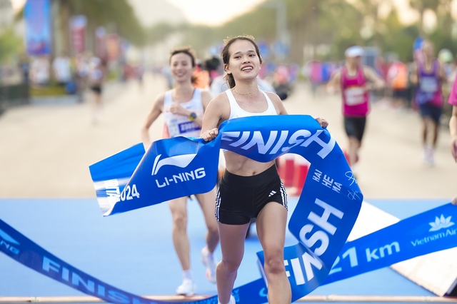 Hồng Lệ, Nguyên Thanh vô địch nữ, nam Giải chạy Marathon Quốc Tế Di sản Hạ Long 2024- Ảnh 3.