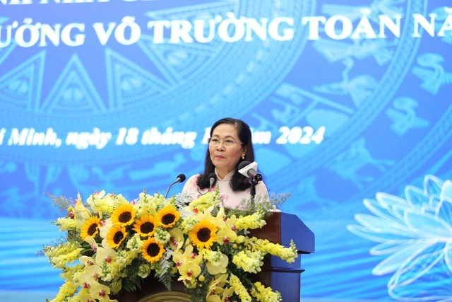 TP HCM: Vinh danh 14 nhà giáo ưu tú và trao tặng Giải thưởng Võ Trường Toản năm 2024- Ảnh 5.