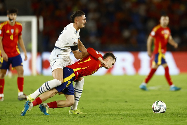 Thua nghẹt thở Tây Ban Nha, Thụy Sĩ rớt hạng Nations League- Ảnh 6.