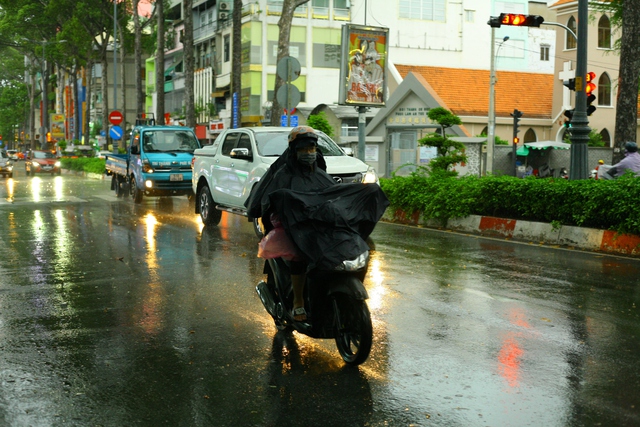 Thời tiết TP HCM hôm nay, 20-11: Ngày nắng, chiều tối mưa rào- Ảnh 1.