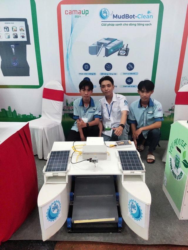 Sáng chế thành công robot vớt rác trên sông- Ảnh 1.