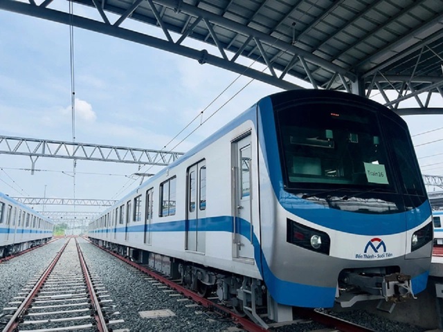 Metro số 1: Hoàn thiện khâu cuối, chờ giờ khởi hành- Ảnh 1.