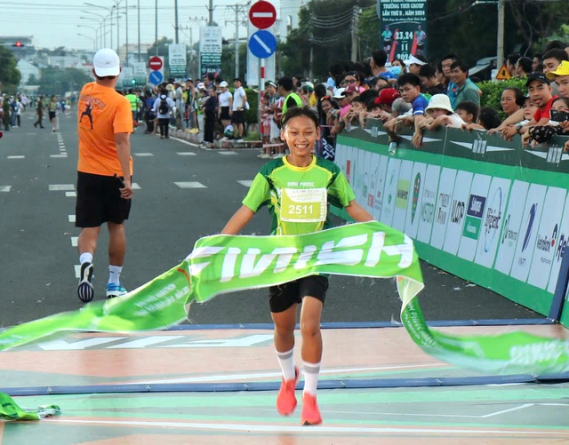 Hoàng Nguyên Thanh lần thứ nhì vô địch Giải Marathon Bình Phước - Ảnh 5.