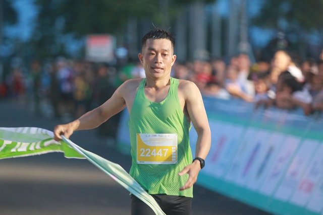 Hoàng Nguyên Thanh lần thứ nhì vô địch Giải Marathon Bình Phước - Ảnh 9.