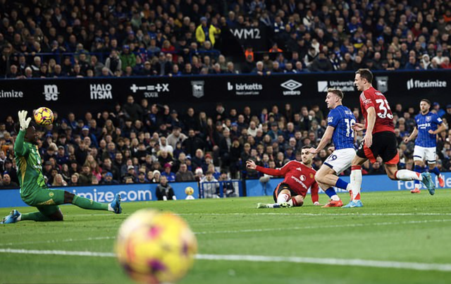 Man United hòa đội chót bảng, chuyên gia nói HLV Amorim "không có đũa thần"- Ảnh 5.