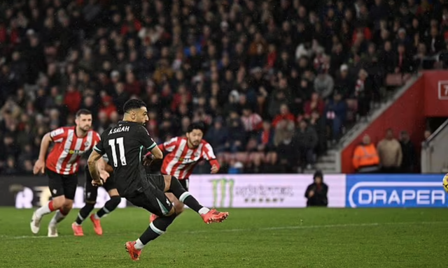 Lập cú đúp trước Southampton, Salah gửi lời thách thức Man City- Ảnh 6.