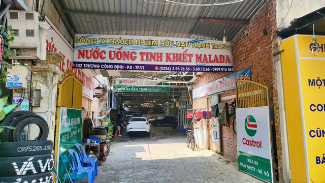 Cơ sở nước uống tinh khiết MaladaẢnh: NGỌC GIANG