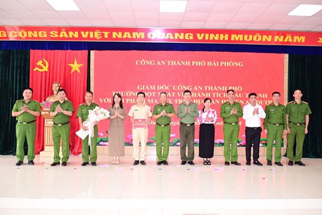 Vận chuyển hơn 2.000 viên "thuốc lắc" lấy 20 triệu tiền công- Ảnh 1.