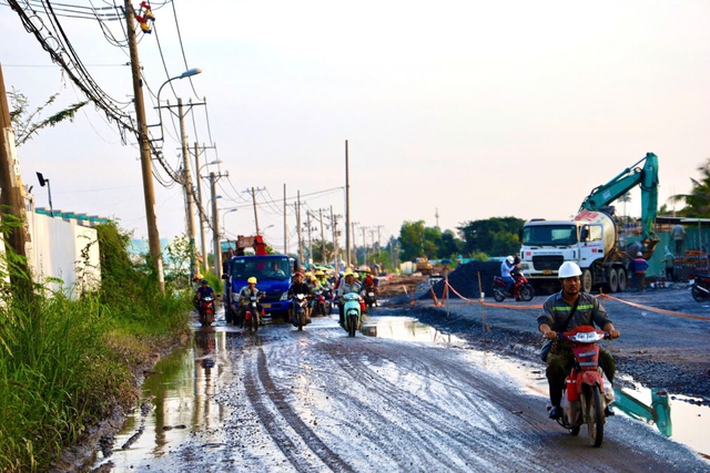 Đối lập hai bên cầu Long Đại, đoạn "nát như tương", đoạn sạch sẽ, thông thoáng- Ảnh 7.