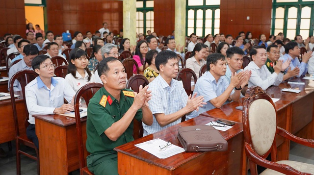 Tiếp thêm sức mạnh cho quân - dân vùng biển đảo Tây Nam- Ảnh 4.