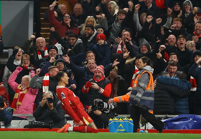 "Song sát" Nunez-Salah lập công, Liverpool bỏ xa Man City 5 điểm- Ảnh 5.