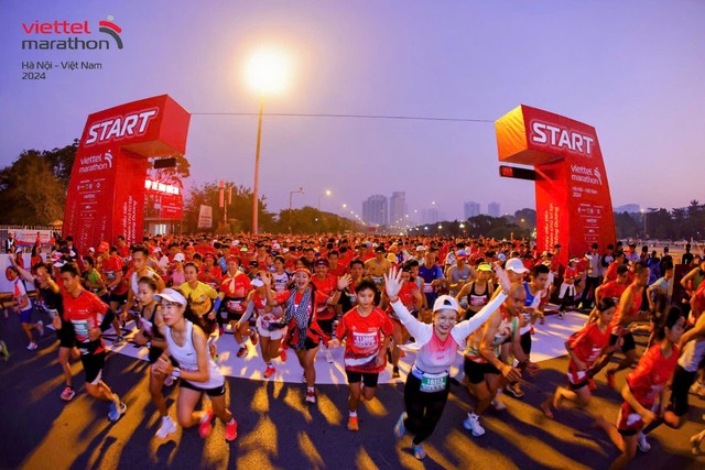 Nguyễn Thị Oanh lập kỷ lục quốc gia mới tại Viettel Marathon Hà Nội 2024- Ảnh 6.