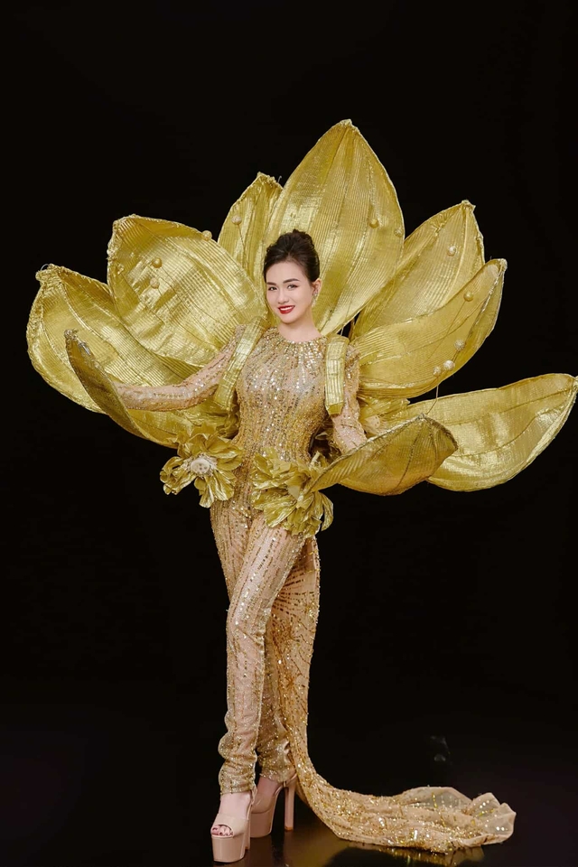 Vũ Thị Hoa đăng quang Mrs Earth International 2024- Ảnh 3.