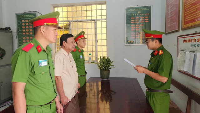 Một cựu phó chủ tịch huyện lừa đảo, chiếm đoạt tài sản- Ảnh 1.