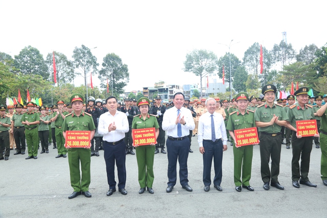 Hình ảnh Công an Đồng Nai ra quân trấn áp tội phạm- Ảnh 2.