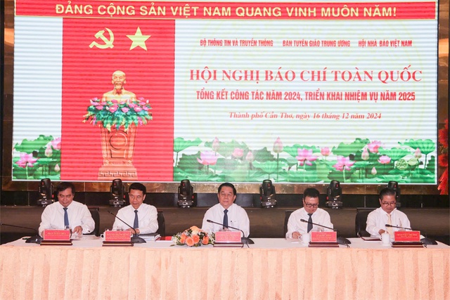 Nâng cao chất lượng, hiệu quả thông tin, tuyên truyền trên báo chí- Ảnh 1.