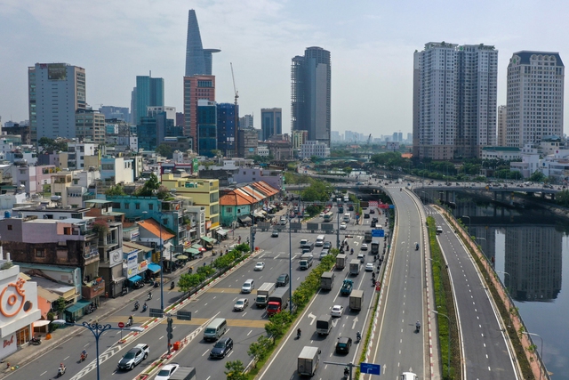 Việc điều chỉnh khung giờ lưu thông sẽ giúp giảm thiểu ùn tắc giao thôngẢnh: HOÀNG TRIỀU