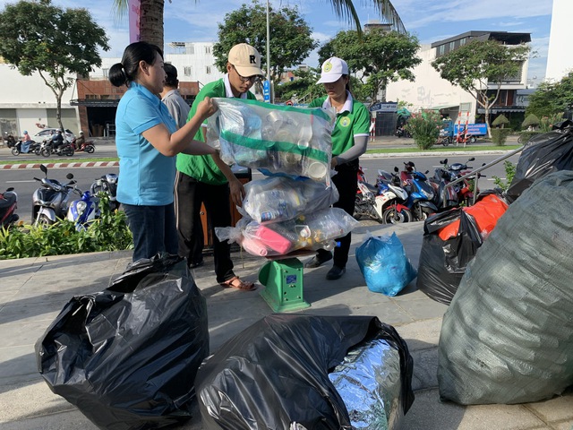 Nhiều đơn vị, địa phương ở Đà Nẵng tổ chức phân loại rác tại nguồn