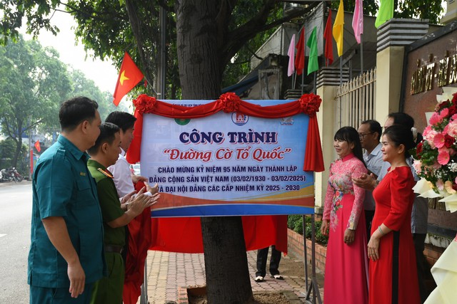 Khánh thành "Đường cờ Tổ quốc", trao học bổng cho học sinh nghèo tại Đồng Nai- Ảnh 11.