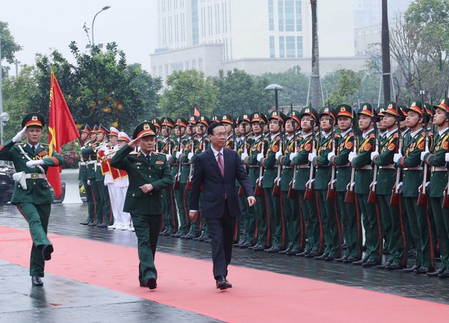 Chủ tịch nước Võ Văn Thưởng thăm, làm việc với Tập đoàn Viettel Ảnh: NAM ANH