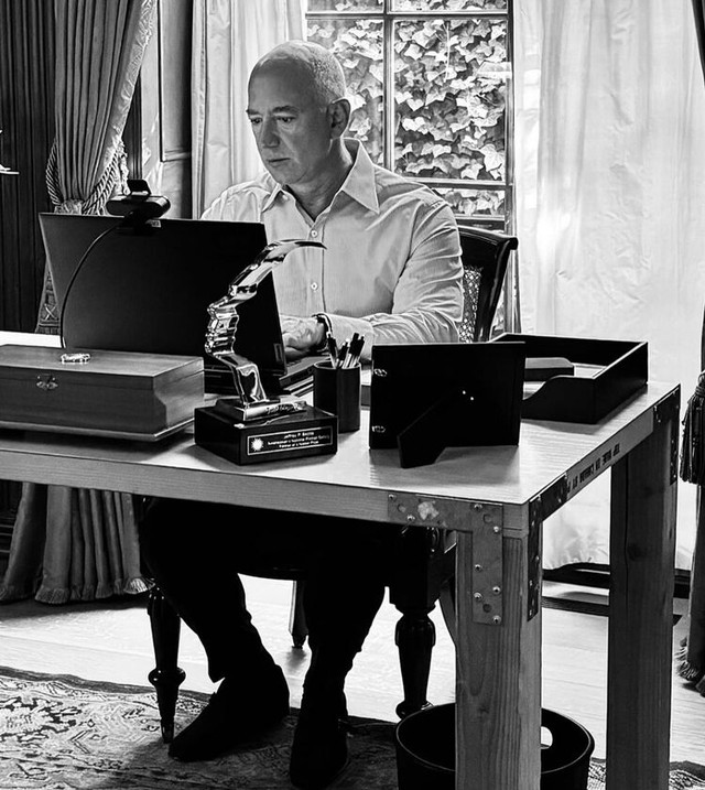 Jeff Bezos và Amazon: Những điều ít người biết- Ảnh 3.