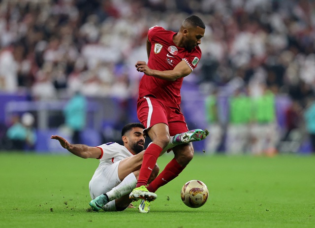 Asian Cup 2023: Qatar ghi 3 bàn 11 m để bảo vệ chức vô địch- Ảnh 2.