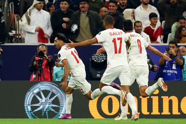 Asian Cup 2023: Qatar ghi 3 bàn 11 m để bảo vệ chức vô địch- Ảnh 3.