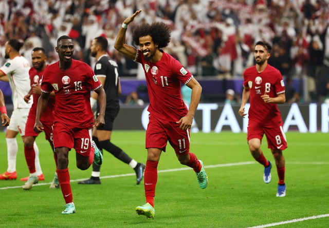 Asian Cup 2023: Qatar ghi 3 bàn 11 m để bảo vệ chức vô địch- Ảnh 4.