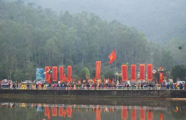 Độc đáo lễ hội đền Vua Mai- Ảnh 3.