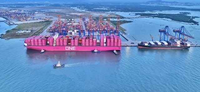 Nhiều tàu container "xông đất" cảng Cái Mép - Thị Vải- Ảnh 2.