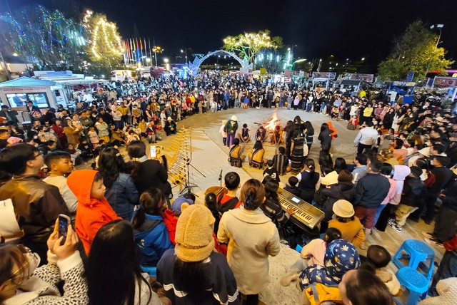 35.000 du khách xông đất Đà Lạt dịp đầu năm mới- Ảnh 1.