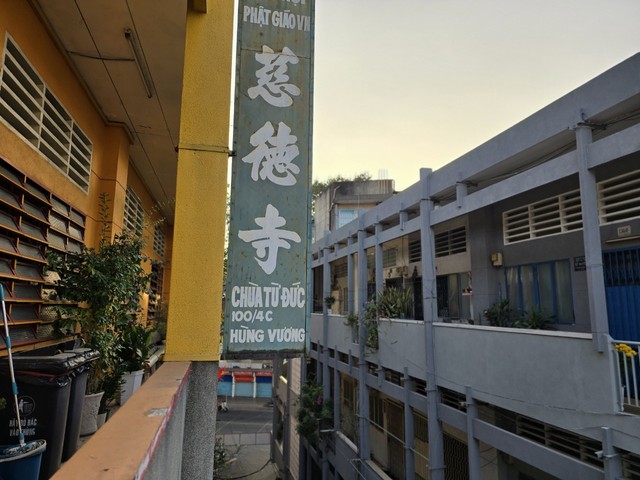 Ngôi chùa 50 năm tọa lạc trên tầng 4 chung cư ở TP HCM- Ảnh 3.