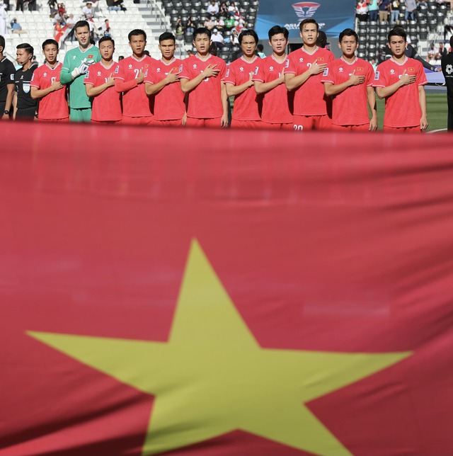 Cầu thủ "ngoại" chơi Tết Việt- Ảnh 2.