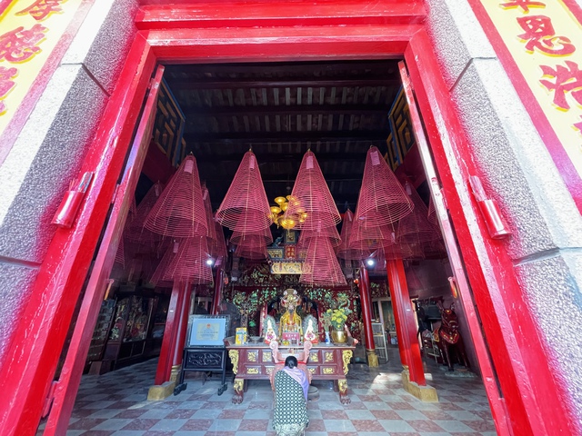Bên trong ngôi chùa độc đáo ở Bình Thuận- Ảnh 4.