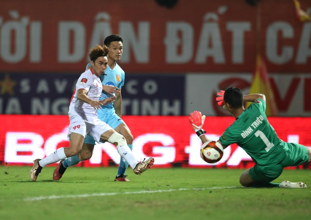 Thắng đậm Hải Phòng, CLB Nam Định vững ngôi đầu V-League- Ảnh 2.