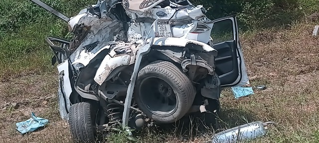 Hai người chết sau vụ va chạm giữa 3 ô tô trên cao tốc Cam Lộ - La Sơn- Ảnh 4.