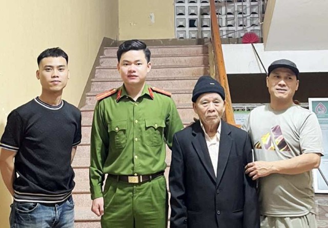 Giúp cụ ông 87 tuổi đi lạc từ Hà Nội vào Hà Tĩnh về lại gia đình- Ảnh 1.