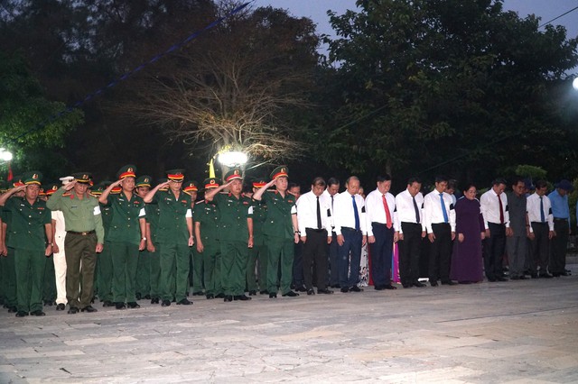 Trưởng Ban Tuyên giáo Trung ương dự lễ an táng hài cốt liệt sĩ ở Tây Ninh- Ảnh 2.