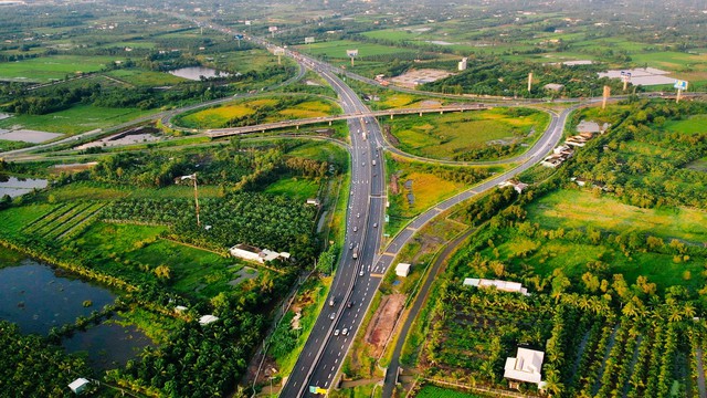 HHV đang quản lý, vận hành, thu phí các dự án: hầm đường bộ qua Đèo Cả, hầm Cù Mông, hầm Hải Vân 2, hầm Phước Tượng - Phú Gia, cao tốc Bắc Giang - Lạng Sơn, cao tốc Trung Lương - Mỹ Thuận và dự án mở rộng Quốc lộ 1 đoạn qua tỉnh Khánh Hòa