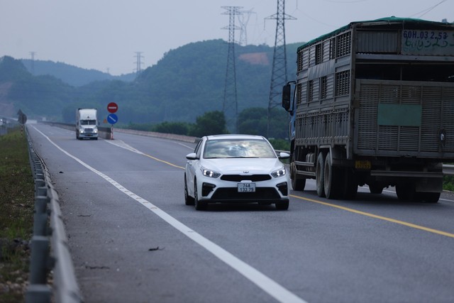 Tỉnh Thừa Thiên - Huế họp mổ xẻ nguyên nhân tai nạn trên đường cao tốc - Ảnh 2.