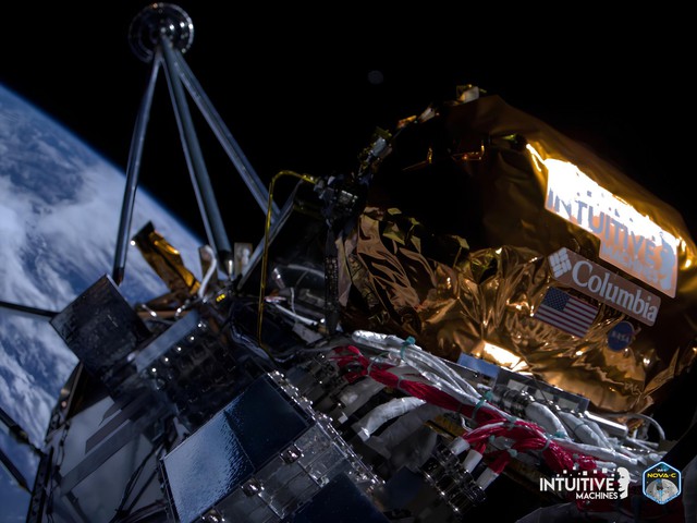 Tàu Odysseus trong bức ảnh được NASA đăng tải ngày 22-2 khi đang tiến dần đến giai đoạn đổ bộ xuống mặt trăng Ảnh: Intuitive Machines/NASA