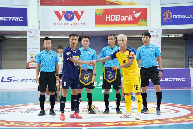 Thái Sơn Nam xếp sau đội bóng của HLV Phạm Minh Giang sau vòng 1- Ảnh 1.