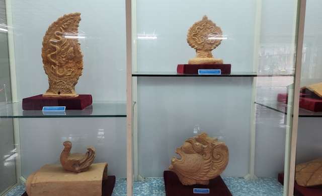 Nhiều hiện vật hình rồng tại thành cổ 600 năm ở Thanh Hóa- Ảnh 2.